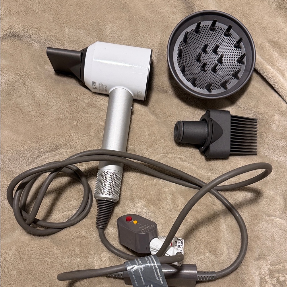 dyson supersonic hair dryer